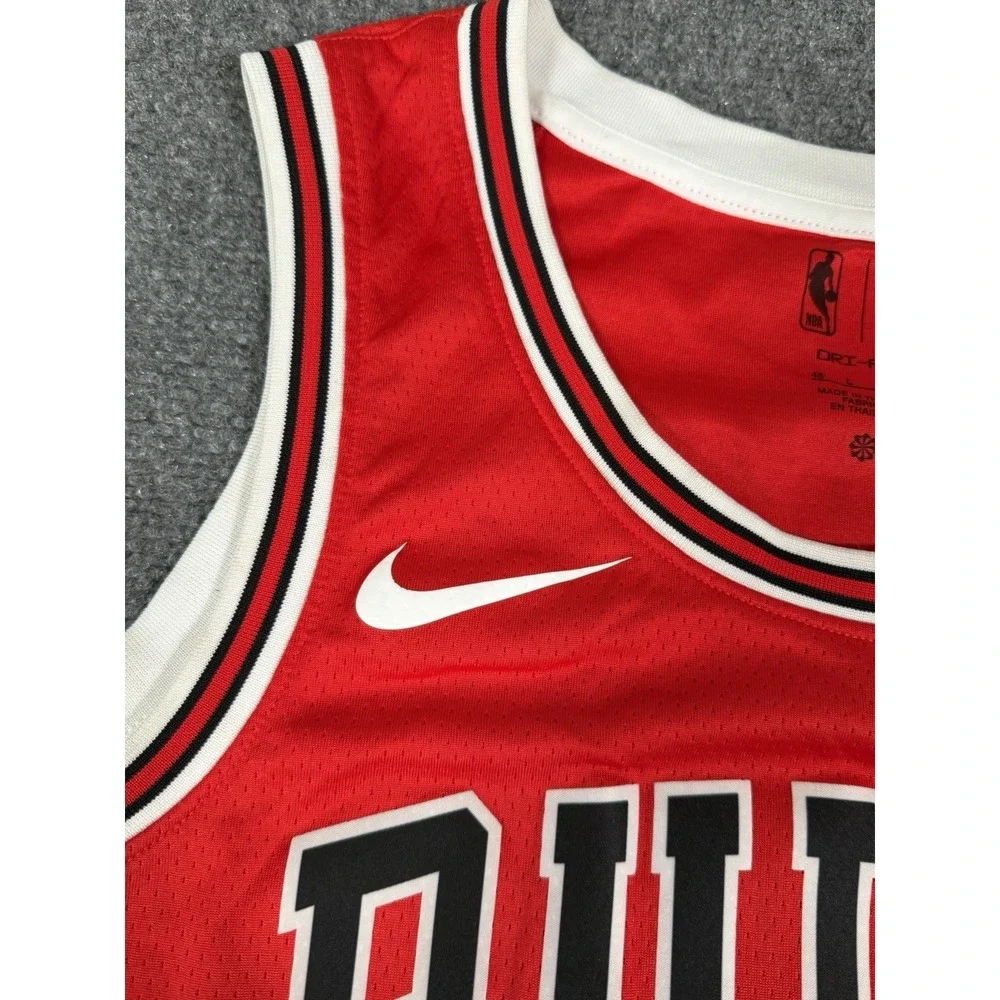 Nike NBA Chicago Bulls Zach LaVine #8 Swingman Jersey Red Mens Large 48
